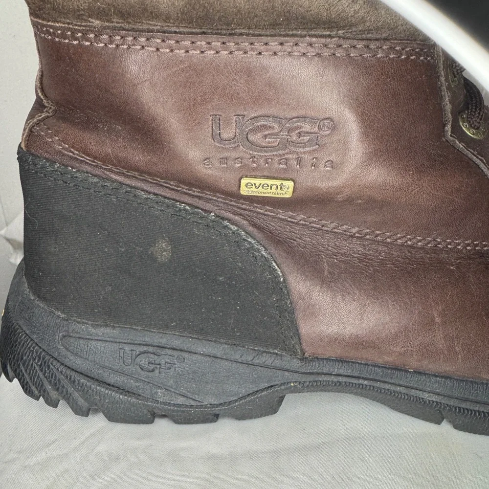 UGG‎ Butte Gray/Black 5521 Cold Weather Waterproof Boots Men's Size 10.5